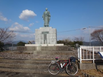 武市半平太銅像